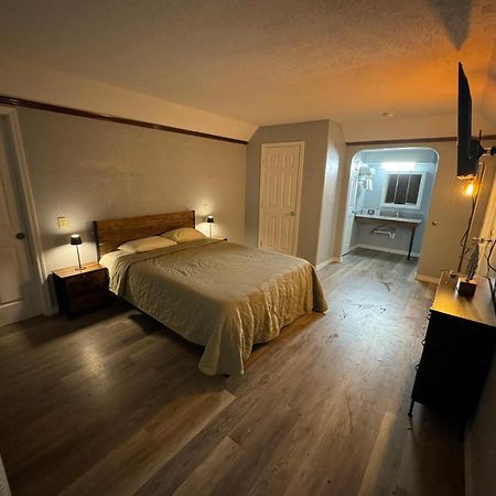 Bo Hotel Canadian Courts Bagian luar foto