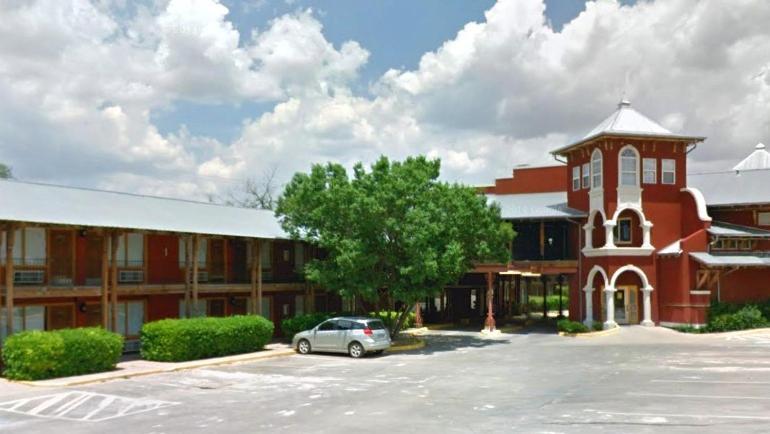 Bo Hotel Canadian Courts Bagian luar foto